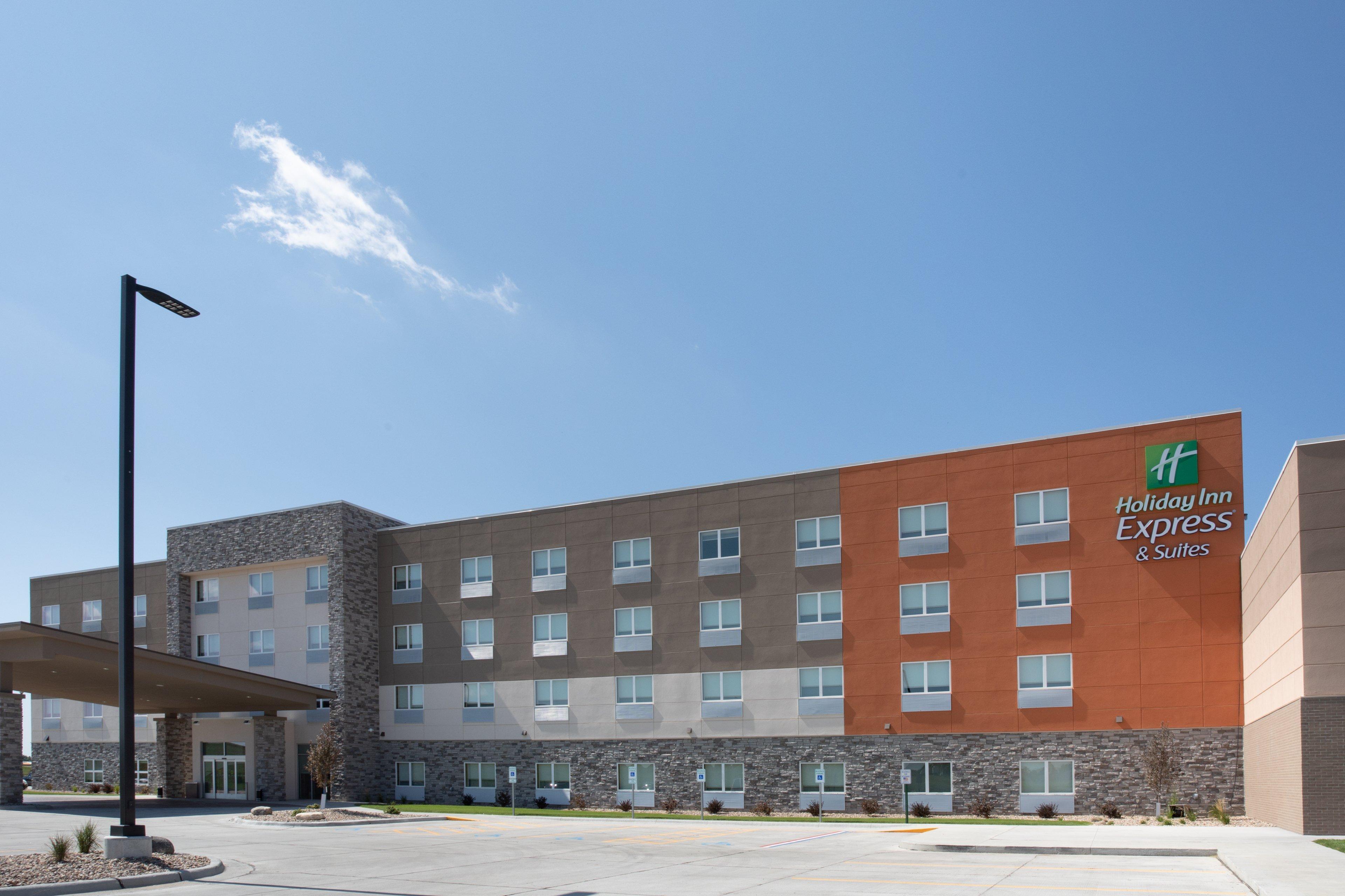 Holiday Inn Express & Suites Sioux City North - Event Center By Ihg Dakota Dunes Екстер'єр фото