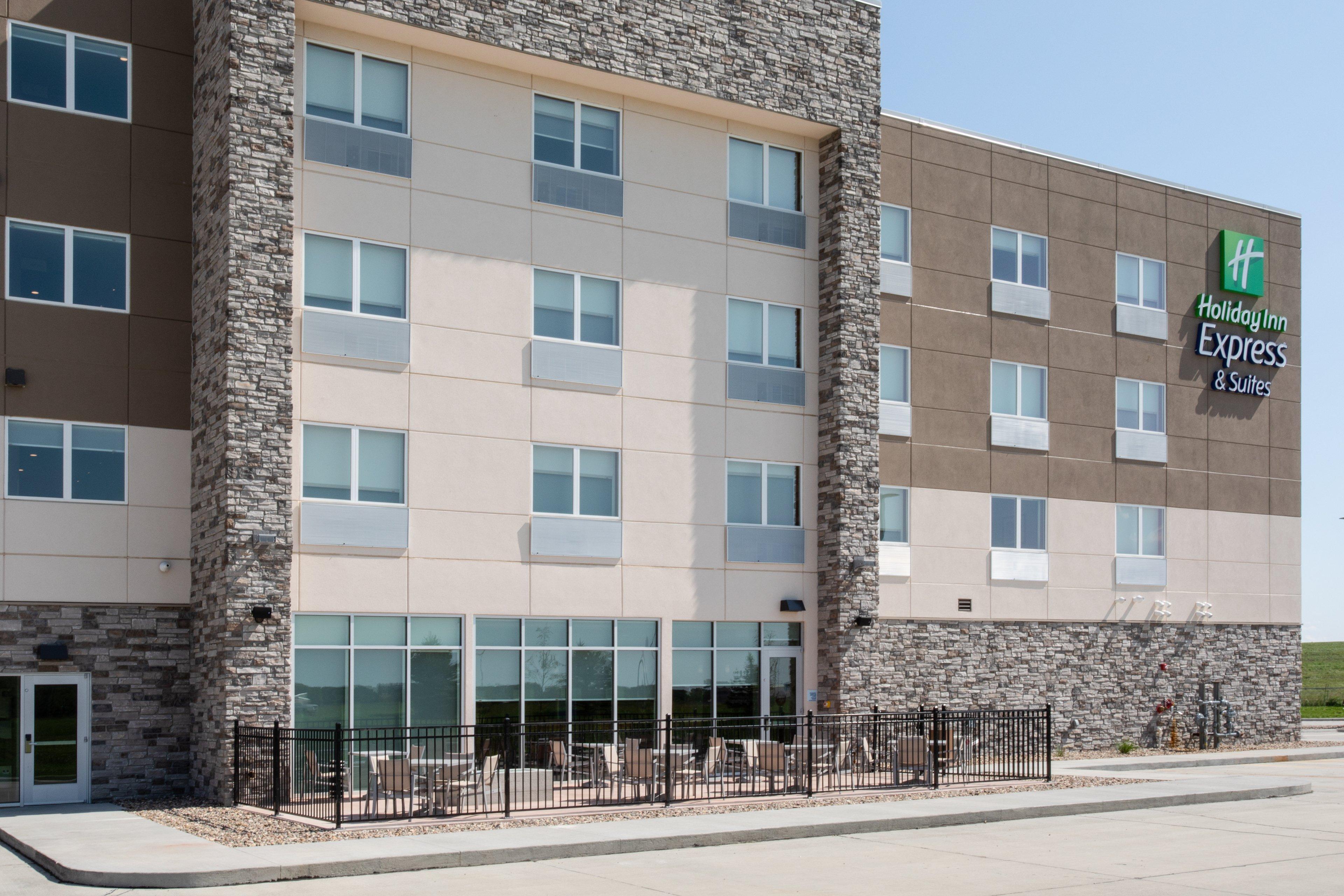 Holiday Inn Express & Suites Sioux City North - Event Center By Ihg Dakota Dunes Екстер'єр фото