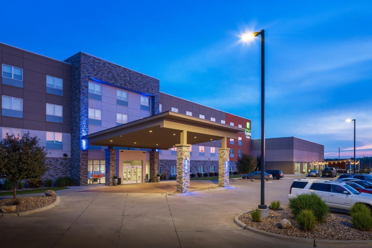Holiday Inn Express & Suites Sioux City North - Event Center By Ihg Dakota Dunes Екстер'єр фото