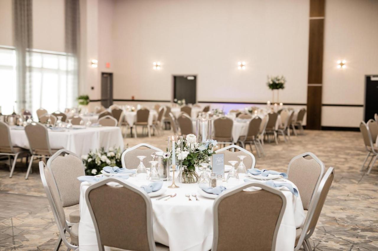 Holiday Inn Express & Suites Sioux City North - Event Center By Ihg Dakota Dunes Екстер'єр фото